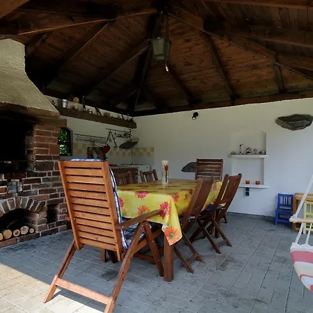 Rum i privatbostad Cafe Madeira Svätý Anton