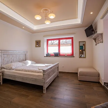 Homestay Cafe Madeira Svaty Anton