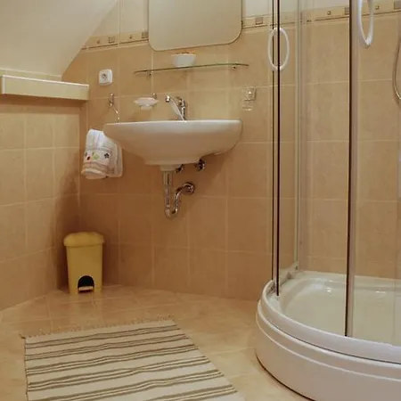 Rum i privatbostad Cafe Madeira *